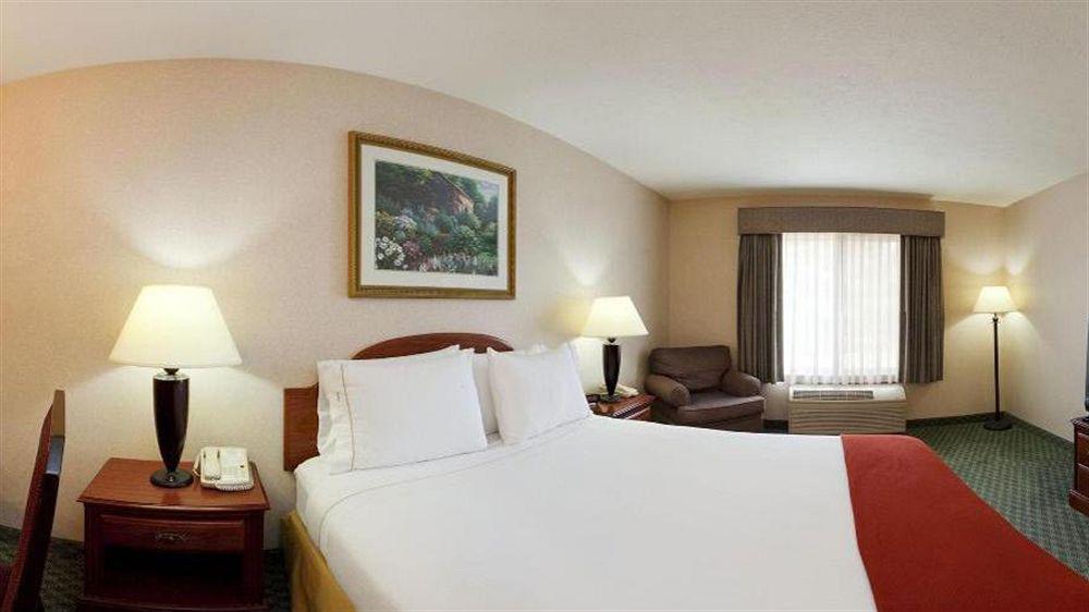 Keene Elm City Hotel, Ascend Hotel Collection Экстерьер фото