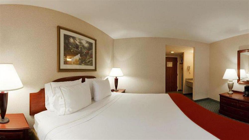 Keene Elm City Hotel, Ascend Hotel Collection Экстерьер фото