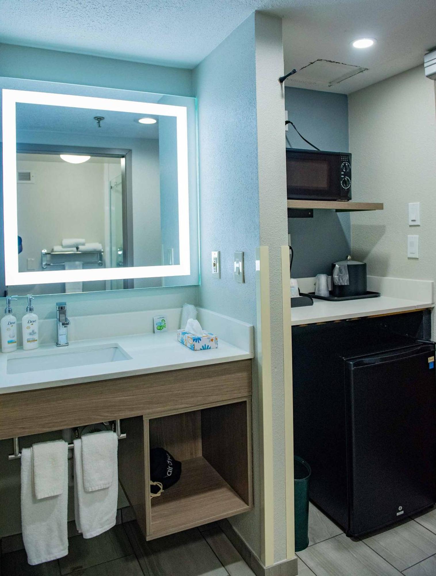 Keene Elm City Hotel, Ascend Hotel Collection Экстерьер фото